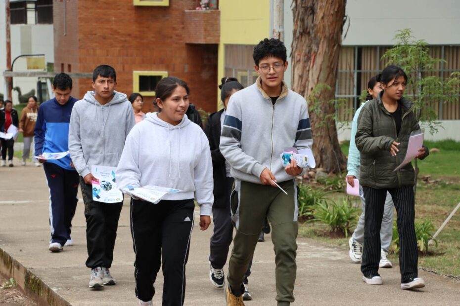 101 ESTUDIANTES LOGRAN SU INGRESO A LA UNCP UNCP